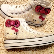 Japanese new handmade custom pearl hello kitty cute flat shoes rhinestones add canvas shoes.
